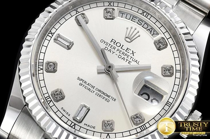 0301 RDD0214C – DayDate 36mm Classic 685